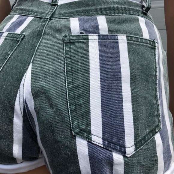 striped denim shorts - Picture 2 of 4